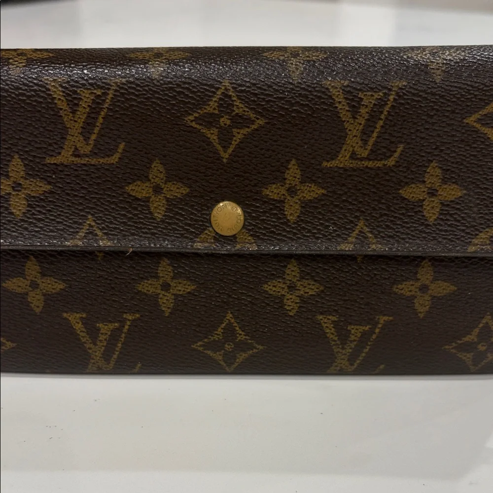 Louis Vuitton Portefeuille Sarah Monogram Long Wallet - Picture 2 of 14